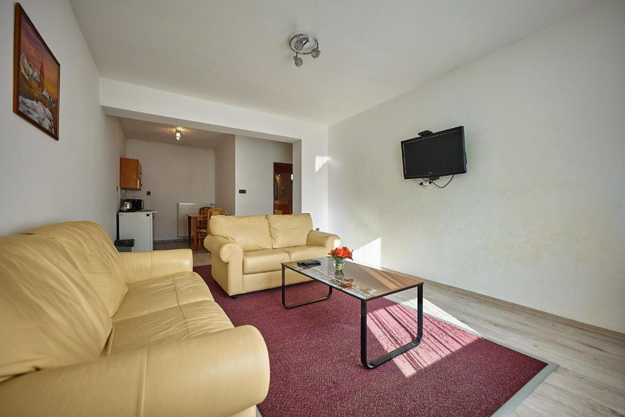 Dependance Patriot Trnava Hotel Exterior photo